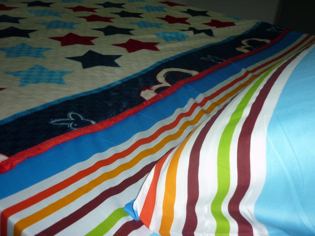 H Homestay Sibu - 1000Mbps 1Gbps Wifi, Astro & Auto Gate Parking Semi Detached House! Extérieur photo